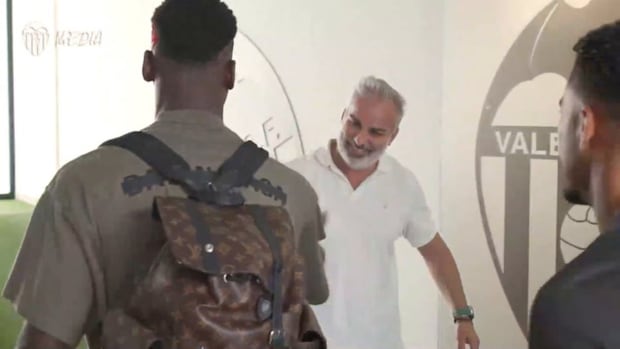 Gattuso welcomes Justin Kluivert in his own special way